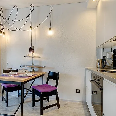 Apartment Black & White Near Akropolis